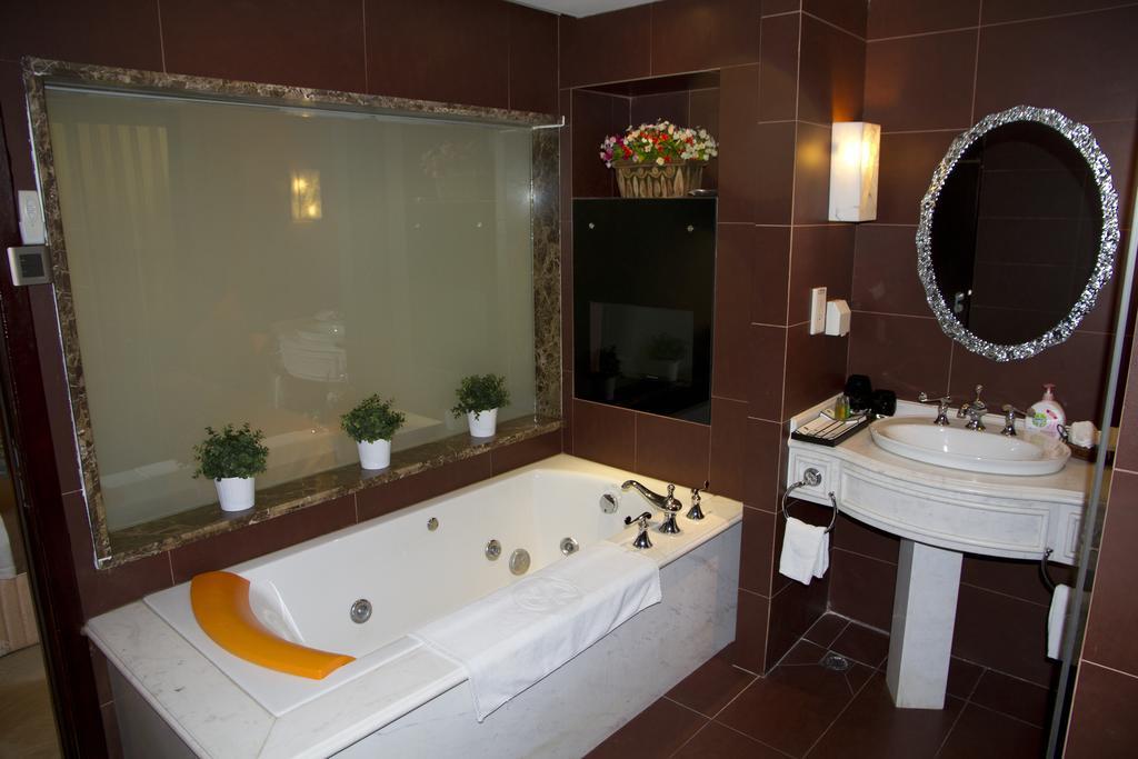 Xiao Xiang Hotel Beijing Exterior photo